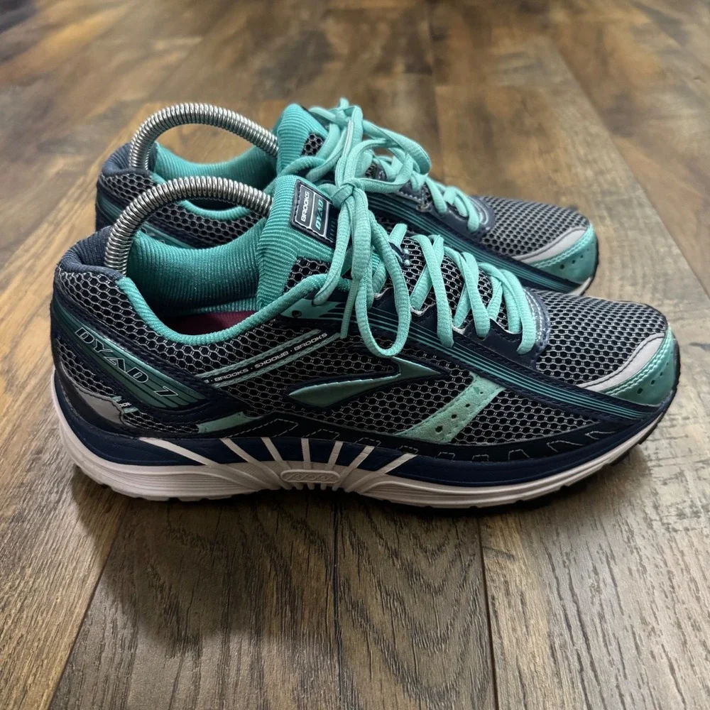 Brooks Dyad 7 Women's Running Shoes Size 10 Blue Teal Athletic Walking Sneakers